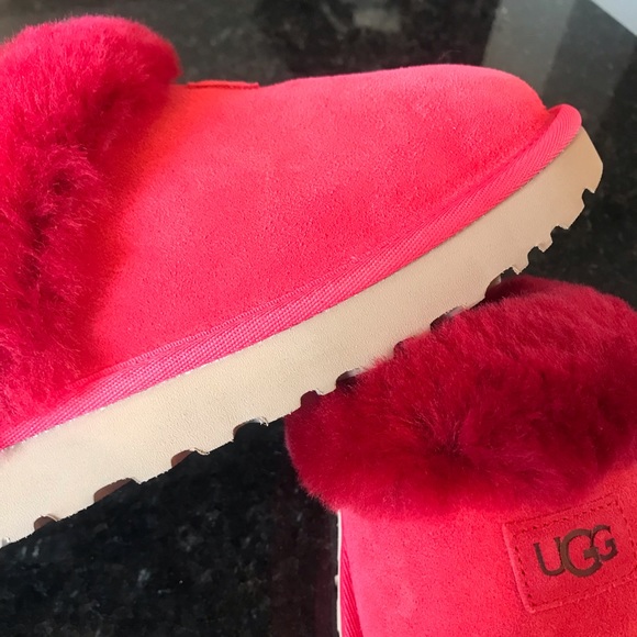 New UGG Cozy Slipper, Ribbon Red Fuzzy Slippers, Cherry Red Plush Slip-Ons, UGGs - Picture 6 of 16
